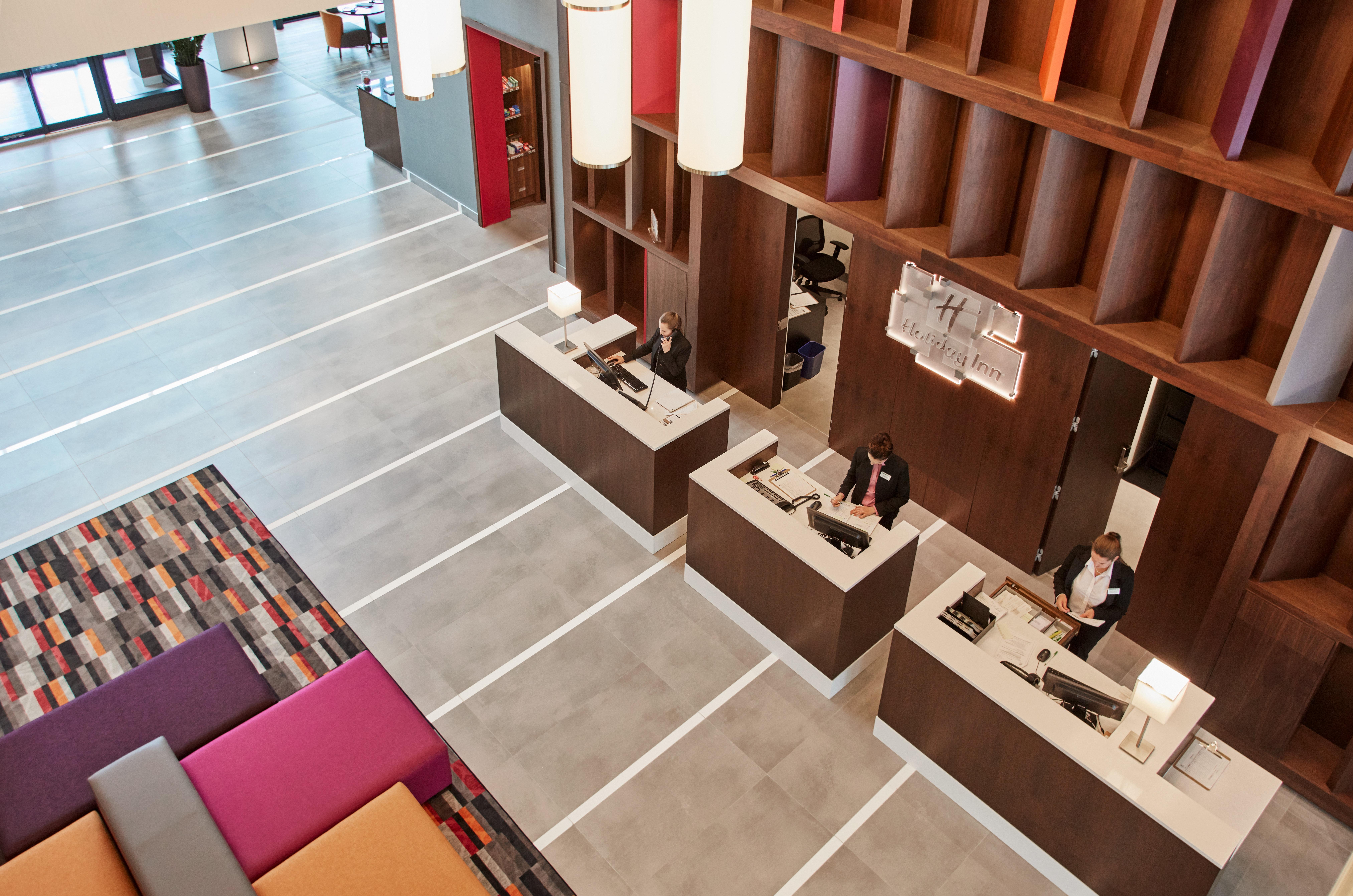 Holiday Inn Hotel & Suites - Montreal Centre-Ville Ouest By Ihg — Photos 1